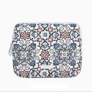 Vera Bradley Tablet Sleeve in Lisbon Medallion